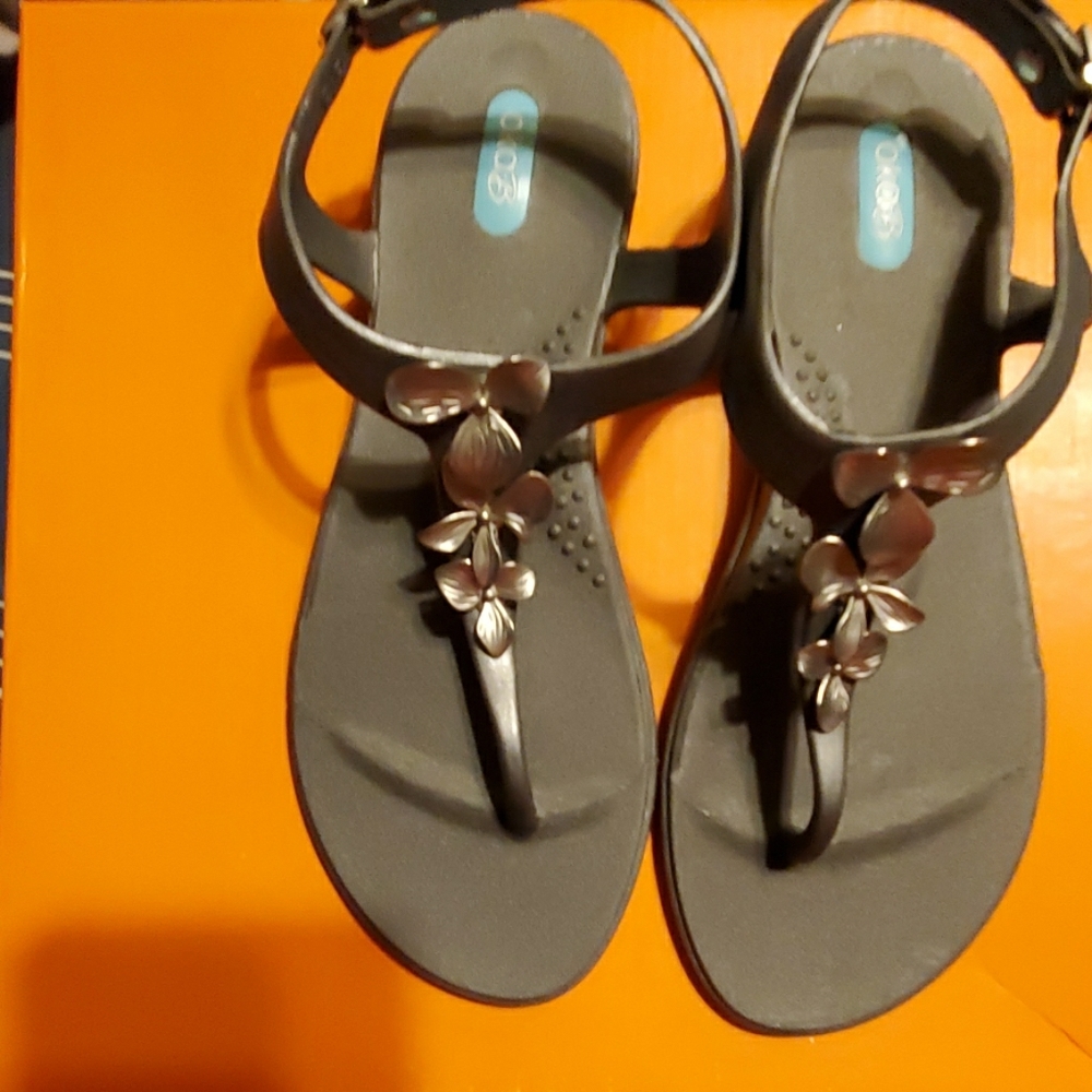 Sandles